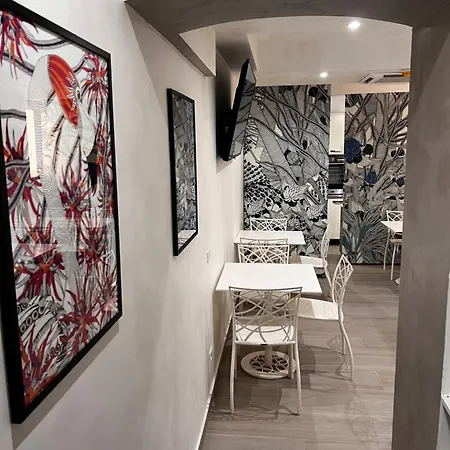 Vespasiano Otel