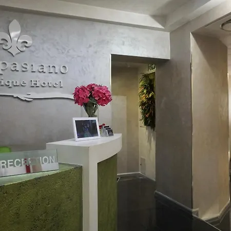 Hotel Vespasiano 4*